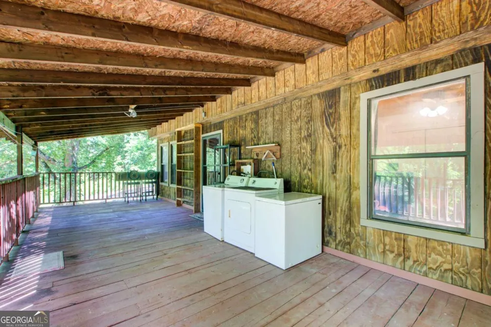 8176 E HIGHWAY 5 Whitesburg, GA 30185