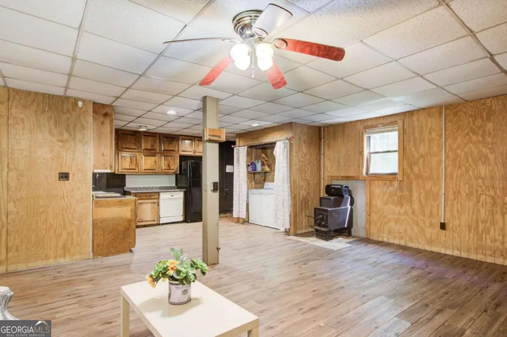 8176 E HIGHWAY 5 Whitesburg, GA 30185