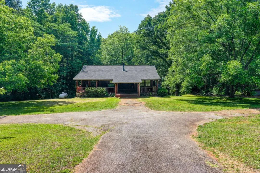 8176 E HIGHWAY 5 Whitesburg, GA 30185