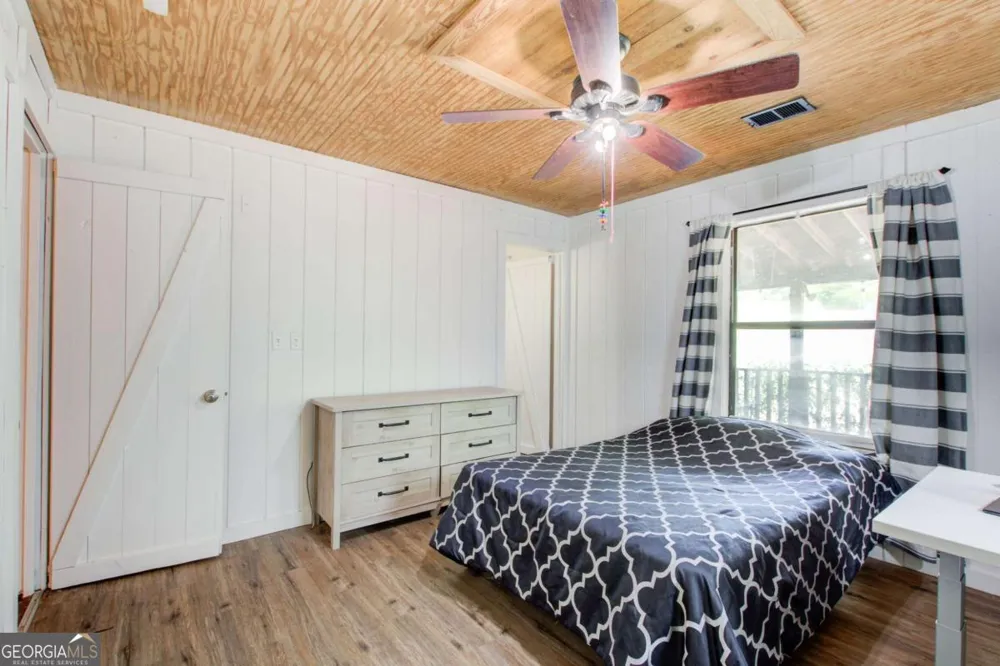 8176 E HIGHWAY 5 Whitesburg, GA 30185