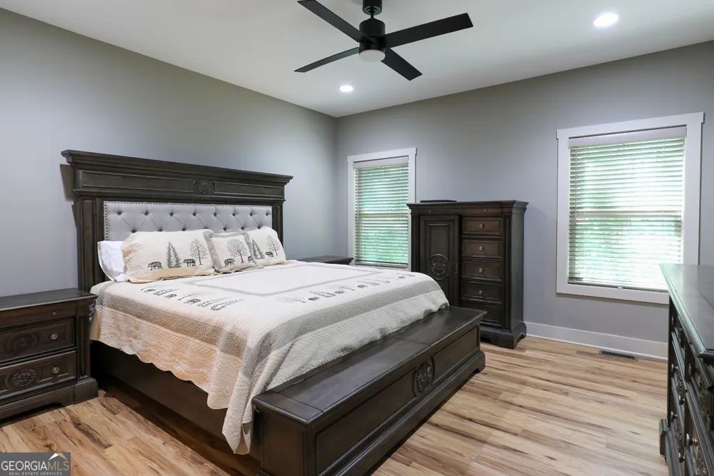 990 Yonah Lake DR Sautee Nacoochee, GA 30571