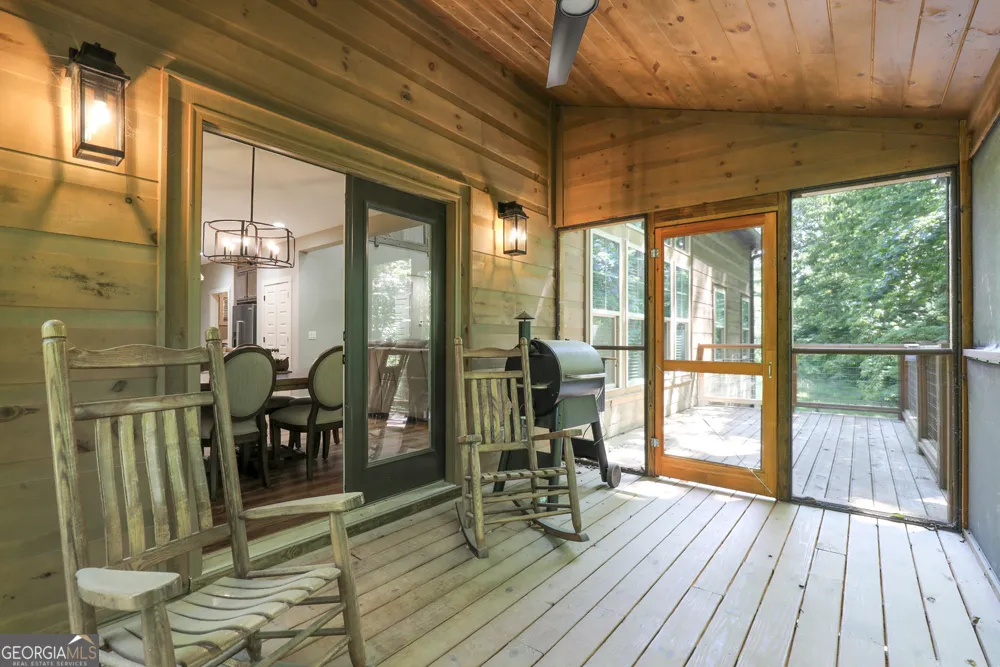 990 Yonah Lake DR Sautee Nacoochee, GA 30571