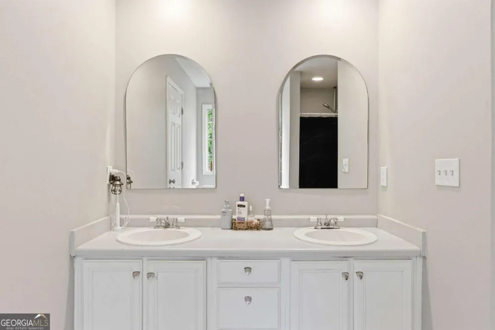 158 Ridge LN Lula, GA 30554