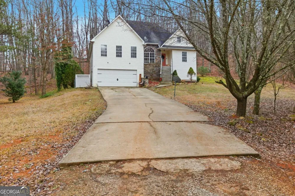 158 Ridge LN Lula, GA 30554