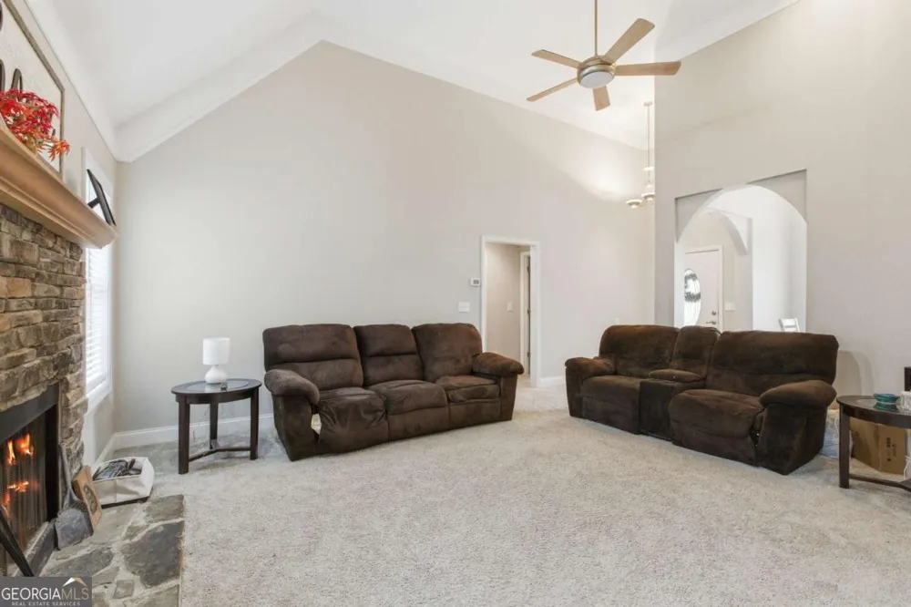 158 Ridge LN Lula, GA 30554