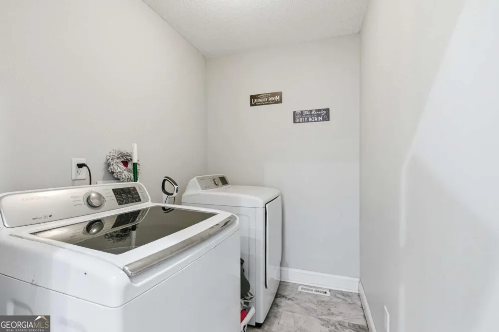 158 Ridge LN Lula, GA 30554