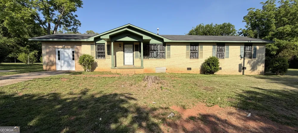 854 N 11th AVE Lanett, AL 36863