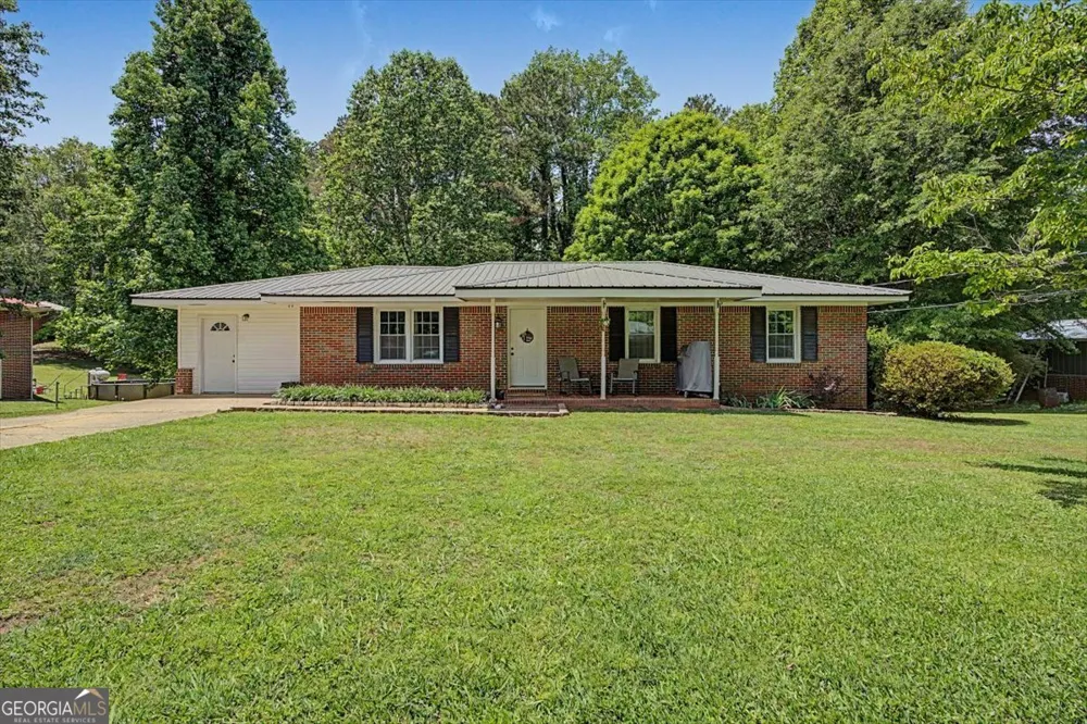 98 James ST Tallapoosa, GA 30176