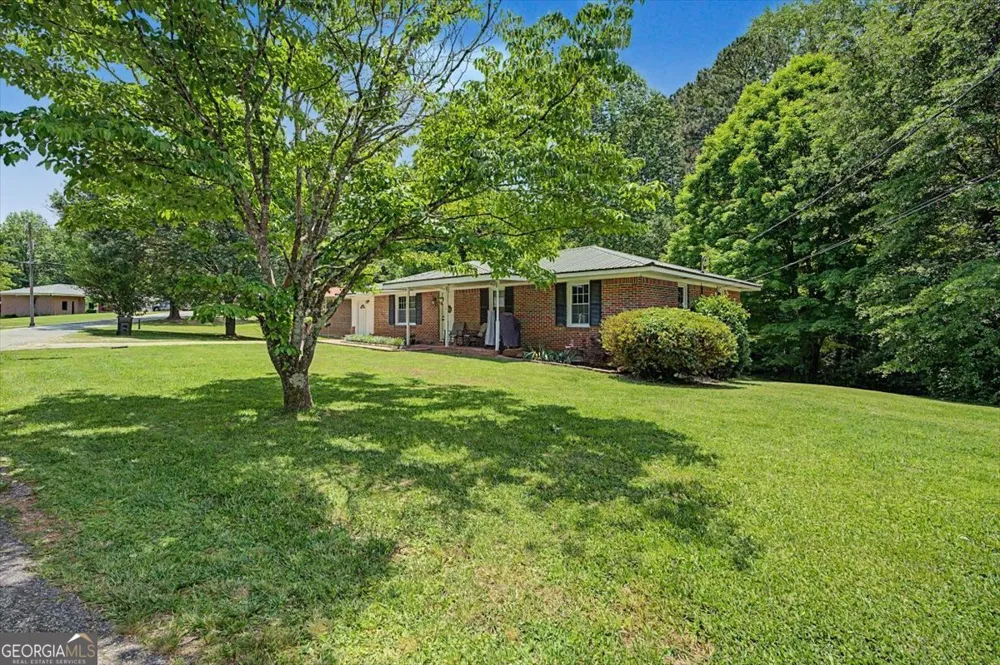 98 James ST Tallapoosa, GA 30176