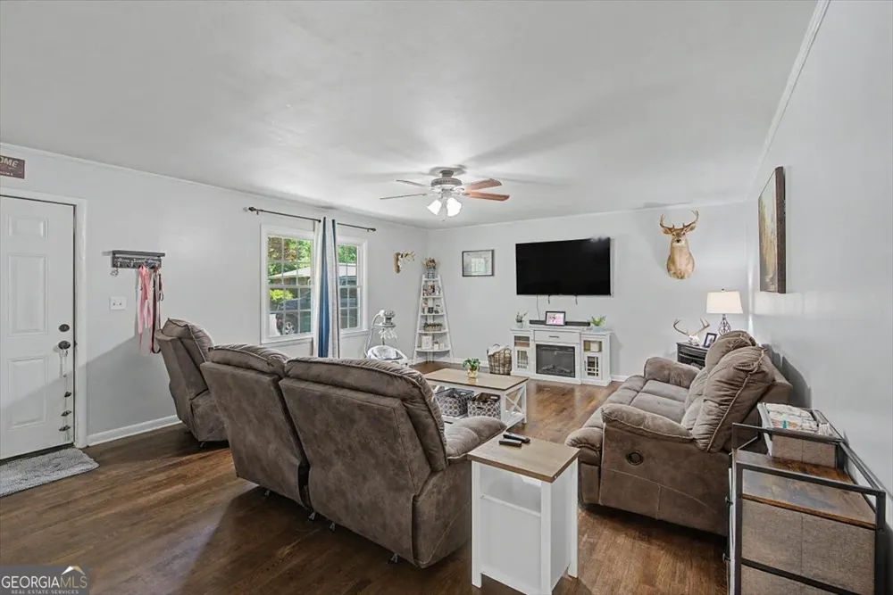 98 James ST Tallapoosa, GA 30176