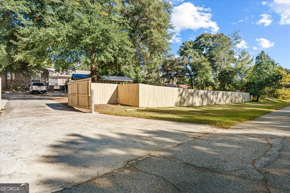 230 Tucker RD Warner Robins, GA 31088
