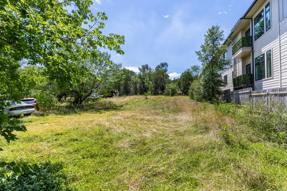 1813 Webberville Road Austin, TX 78721