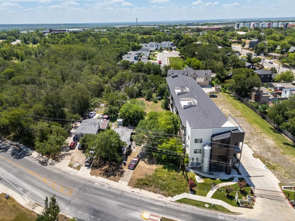 1813 Webberville Road Austin, TX 78721