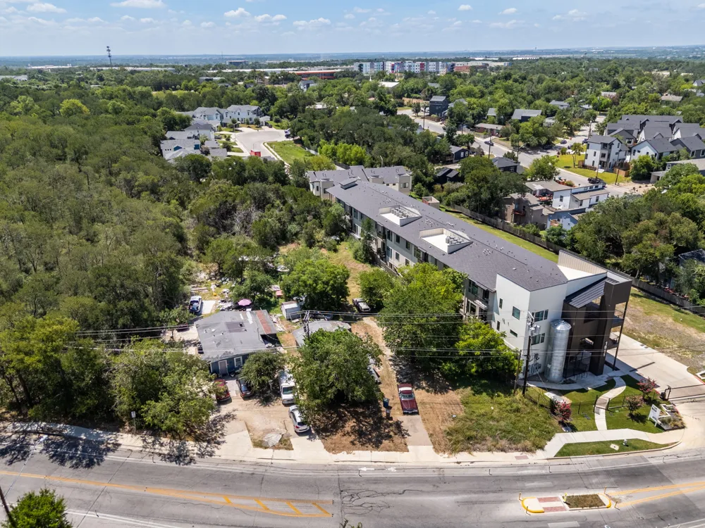 1813 Webberville Road Austin, TX 78721