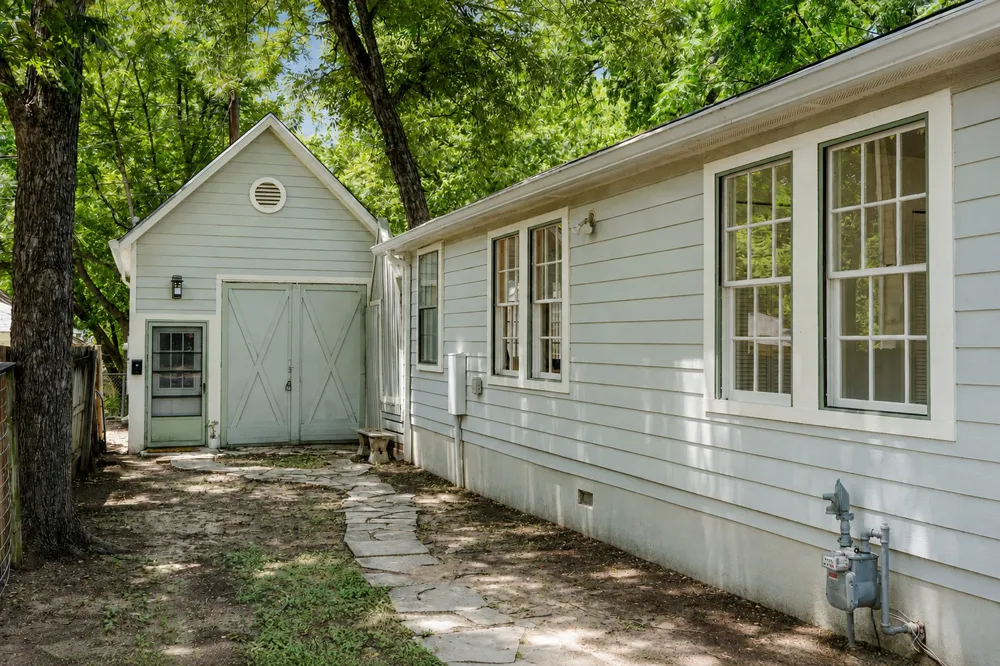 4912 Avenue G Austin, TX 78751