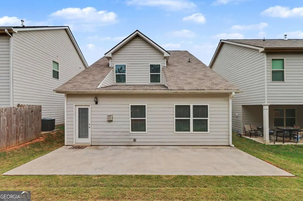 85 Castlemoor LOOP Adairsville, GA 30103