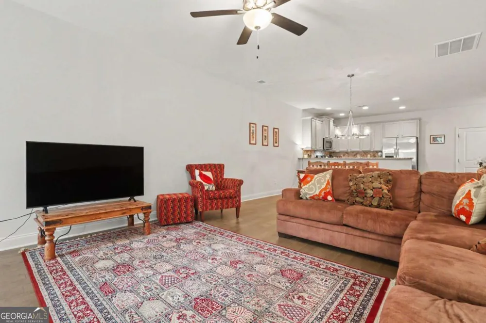 85 Castlemoor LOOP Adairsville, GA 30103