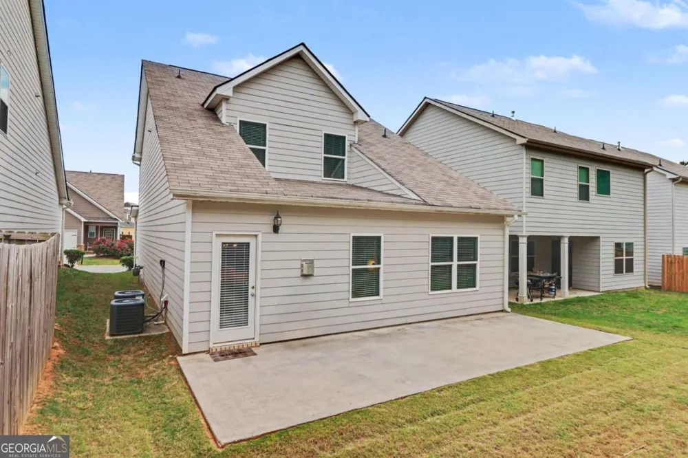 85 Castlemoor LOOP Adairsville, GA 30103
