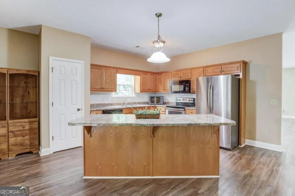 165 John Sharp RD Colbert, GA 30628