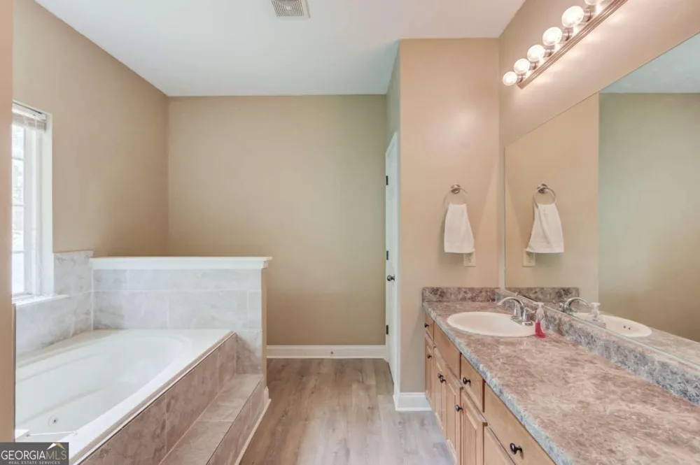 165 John Sharp RD Colbert, GA 30628