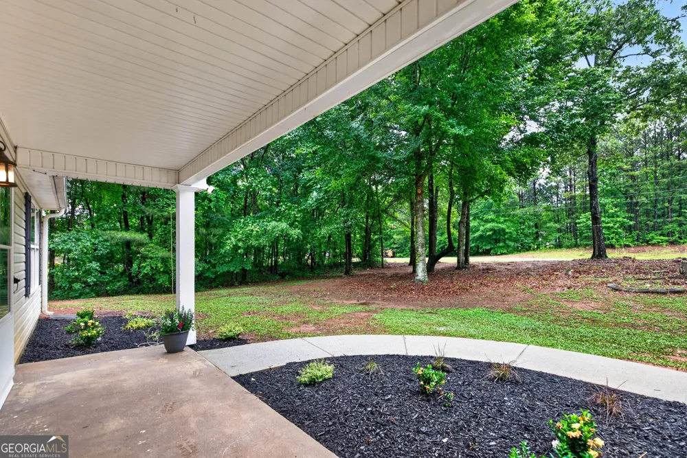 48 Fawn DR Grantville, GA 30220