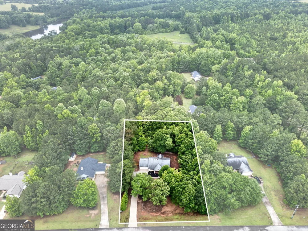 48 Fawn DR Grantville, GA 30220