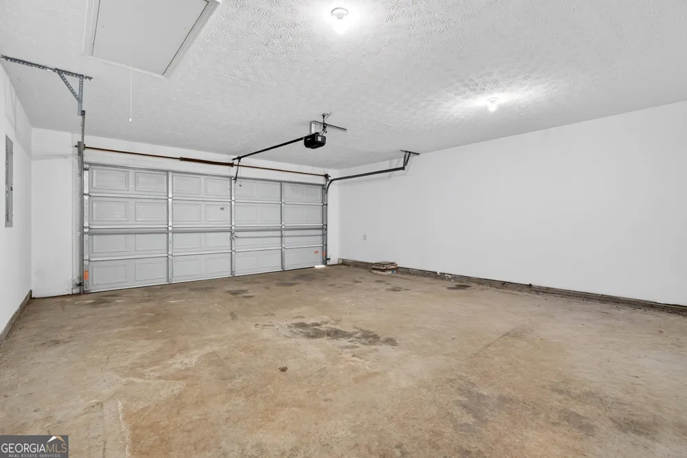 48 Fawn DR Grantville, GA 30220
