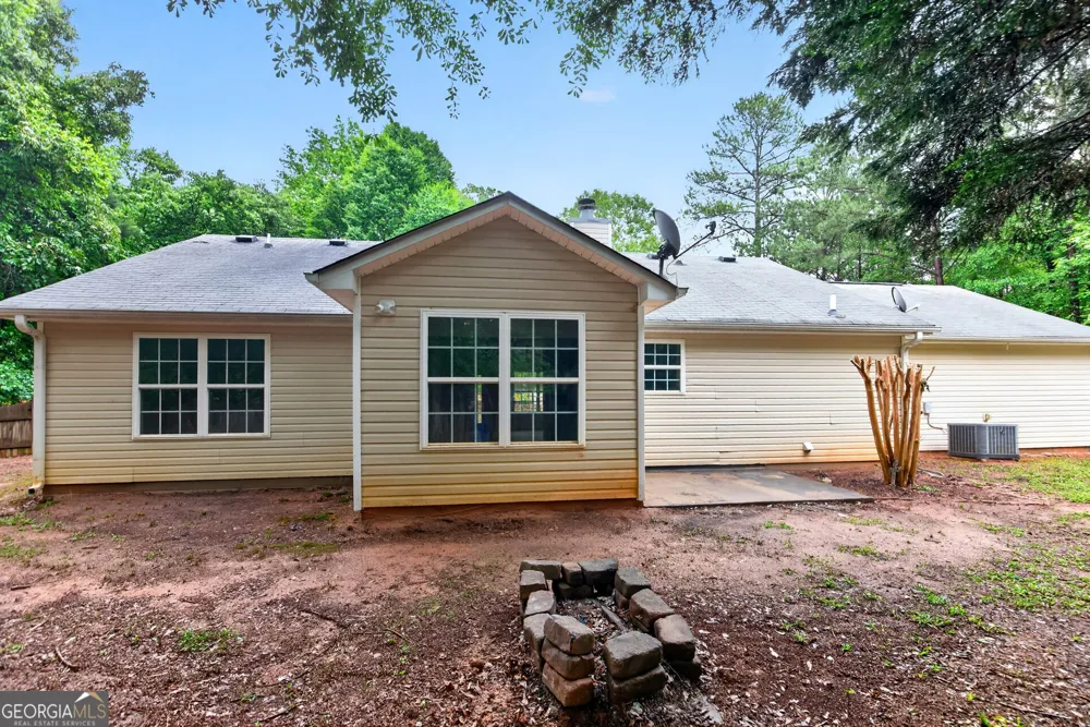 48 Fawn DR Grantville, GA 30220