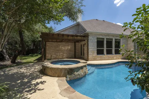 6304 Salcon Cliff Drive