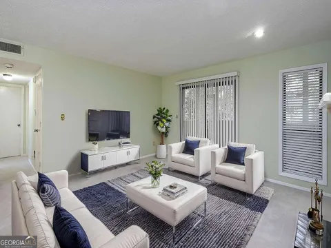 1316 Wynnes Ridge CIR SE