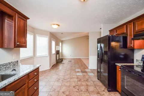 300 Claremont DR