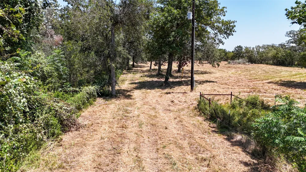 4177 Old Colony Line Road Lockhart, TX 78644