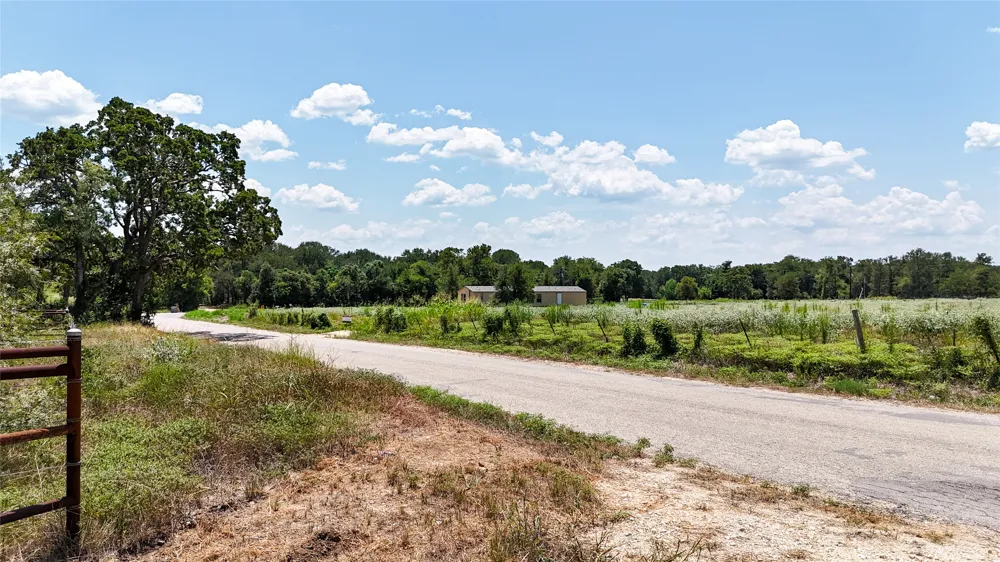 4177 Old Colony Line Road Lockhart, TX 78644