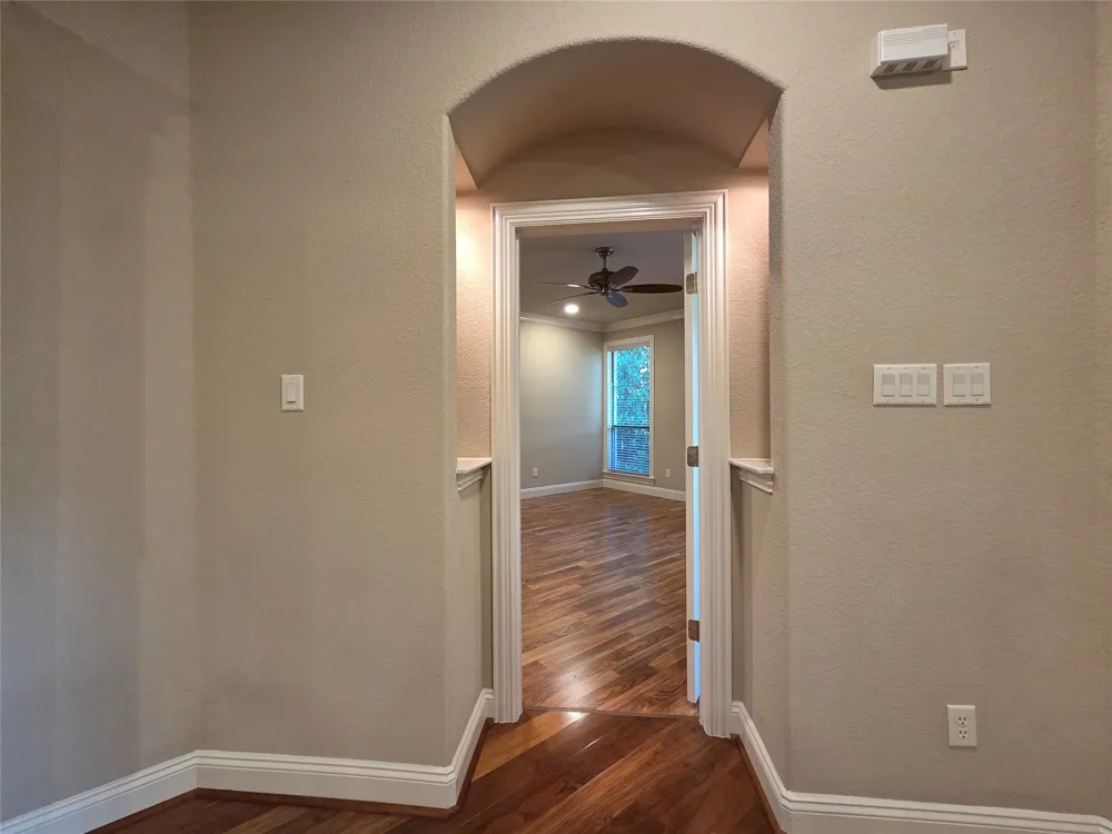 1121 Gabriel Lane Fort Worth, TX 76116
