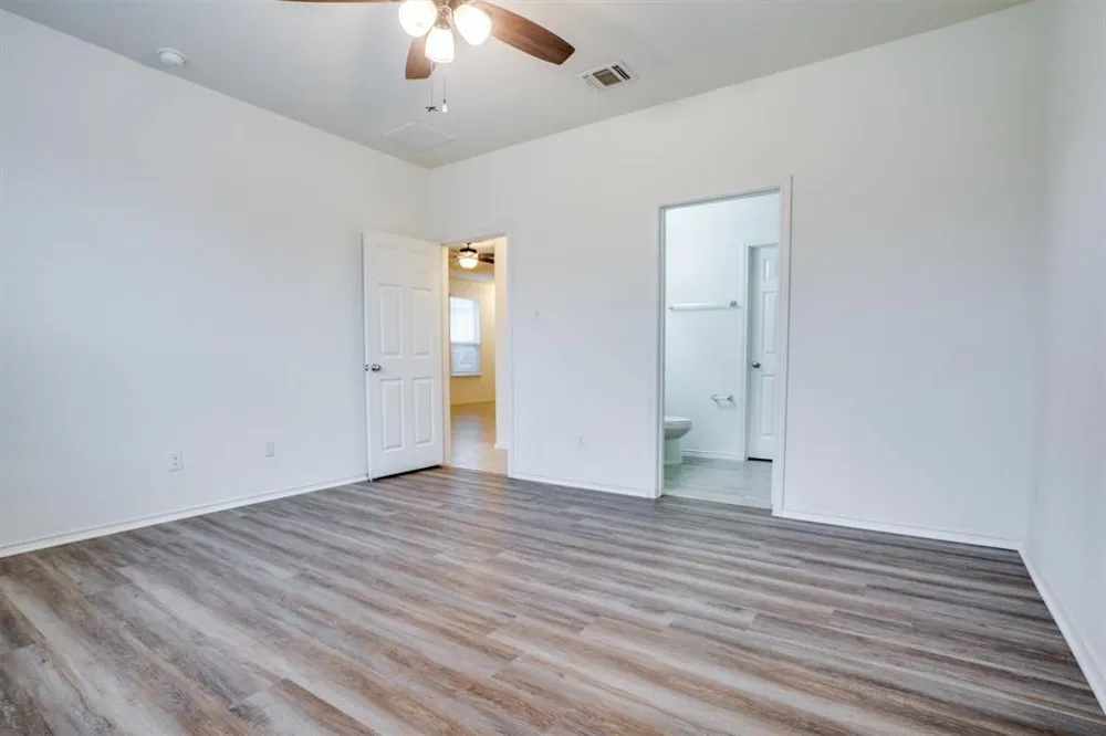 217 La Dera Drive Liberty Hill, TX 78642