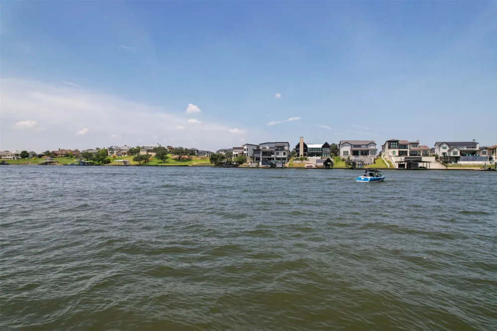 39 Harris Loop Kingsland, TX 78639