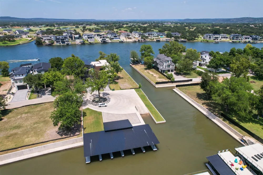 39 Harris Loop Kingsland, TX 78639