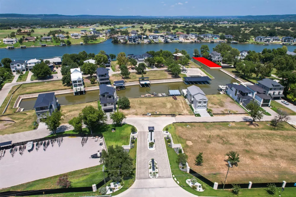 39 Harris Loop Kingsland, TX 78639