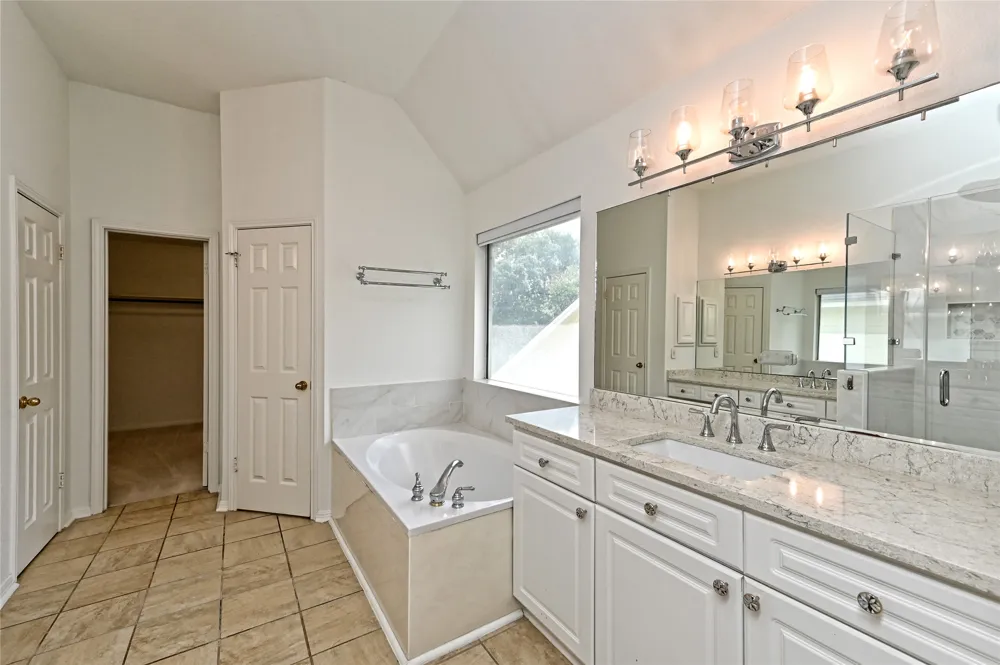 5704 Trelawney Lane Austin, TX 78739