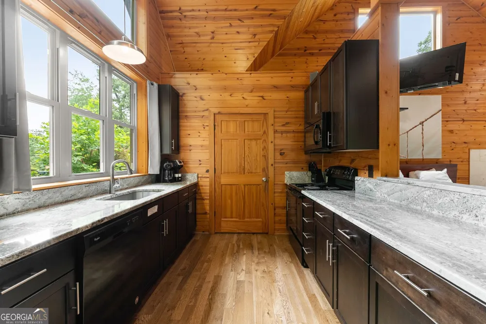 265 Maple Ridge DR Cleveland, GA 30528