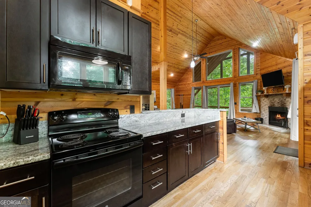 265 Maple Ridge DR Cleveland, GA 30528