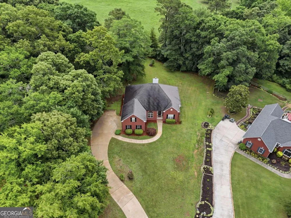 95 Old Hickory LN Oxford, GA 30054