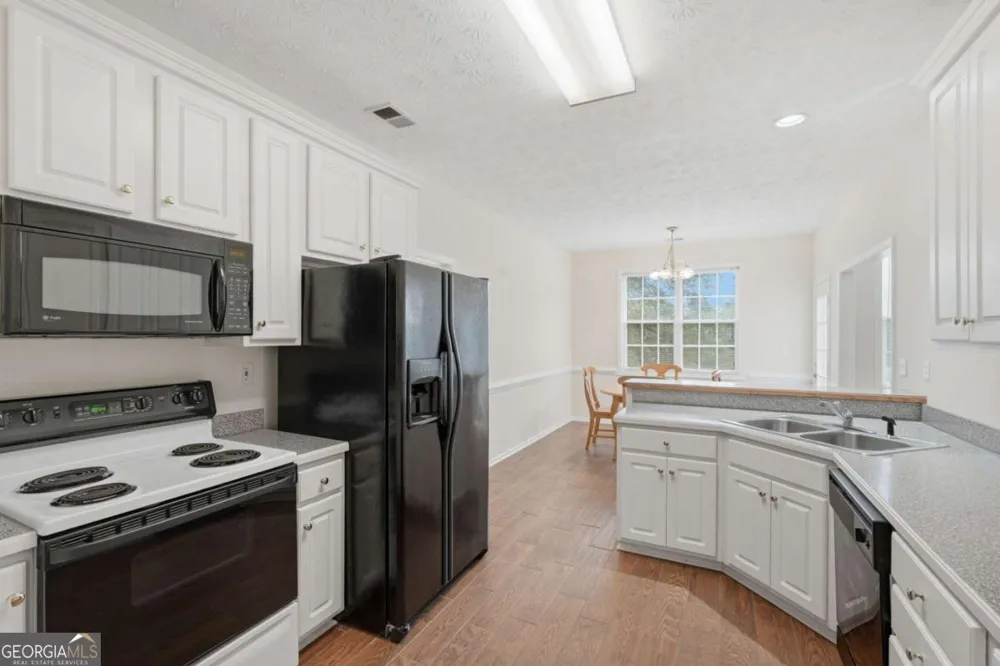 95 Old Hickory LN Oxford, GA 30054