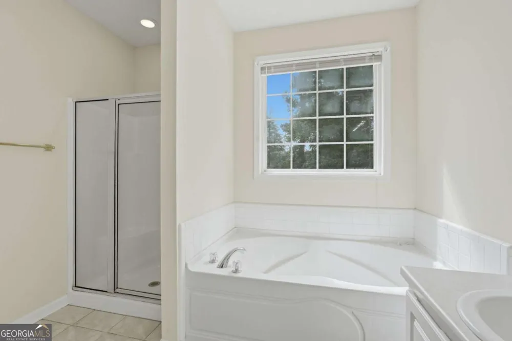 95 Old Hickory LN Oxford, GA 30054