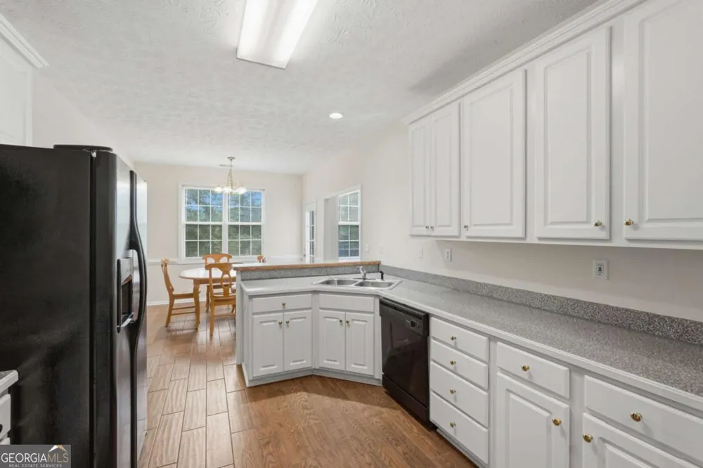 95 Old Hickory LN Oxford, GA 30054