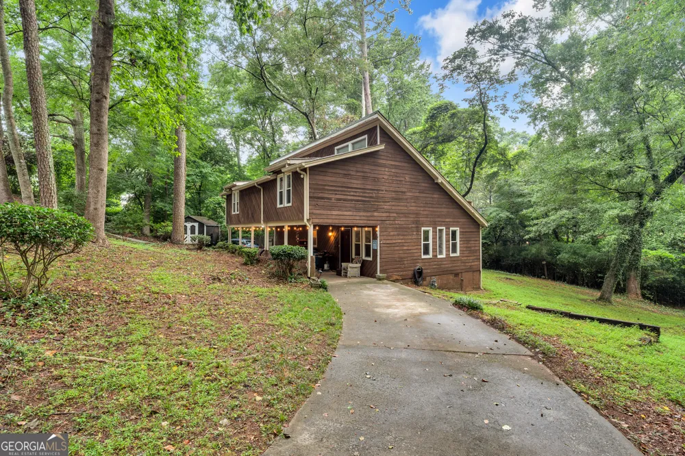 3701 Finger CRK Lilburn, GA 30047