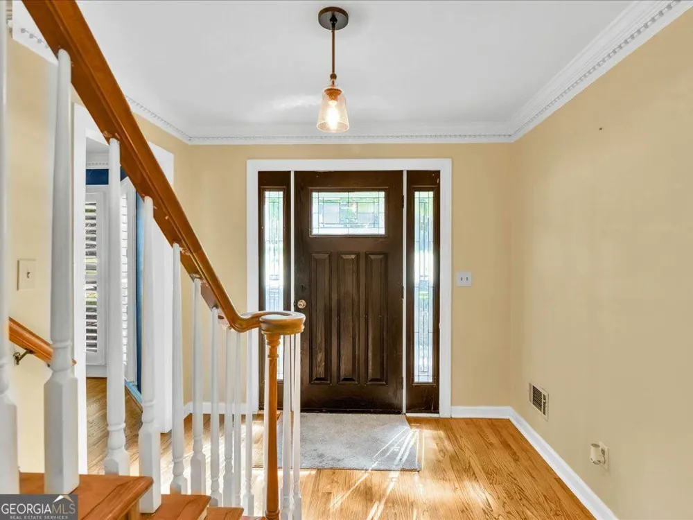 27 Planters DR SW Lilburn, GA 30047