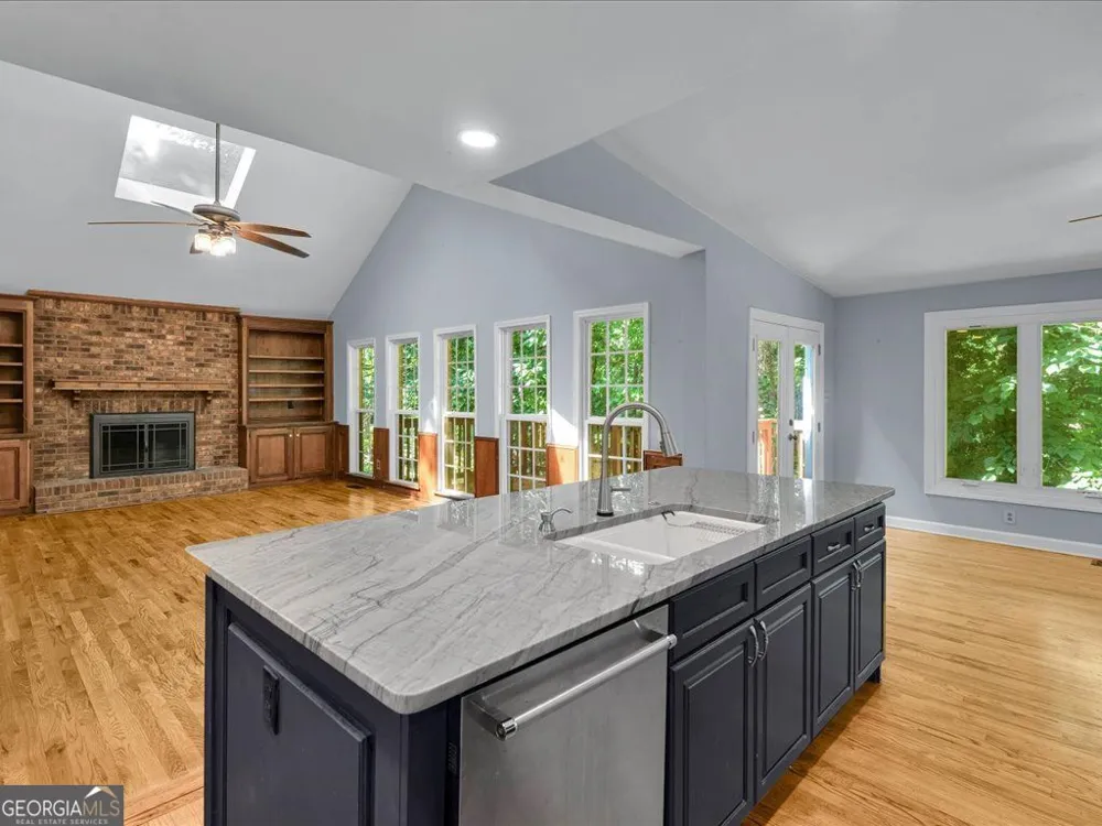 27 Planters DR SW Lilburn, GA 30047