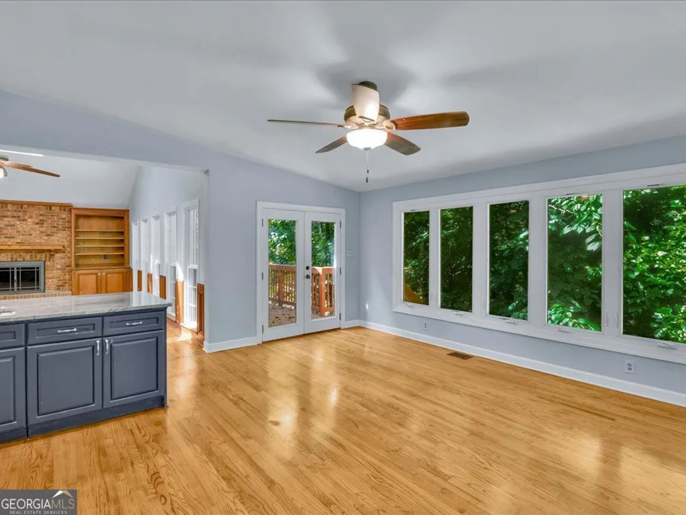 27 Planters DR SW Lilburn, GA 30047