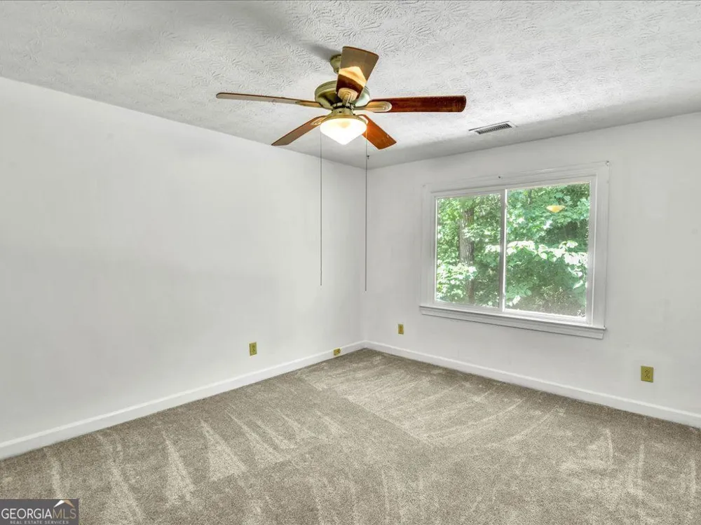 27 Planters DR SW Lilburn, GA 30047